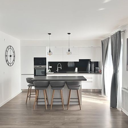 White Lotus Apartment เวลิคาโกริตซา ภายนอก รูปภาพ